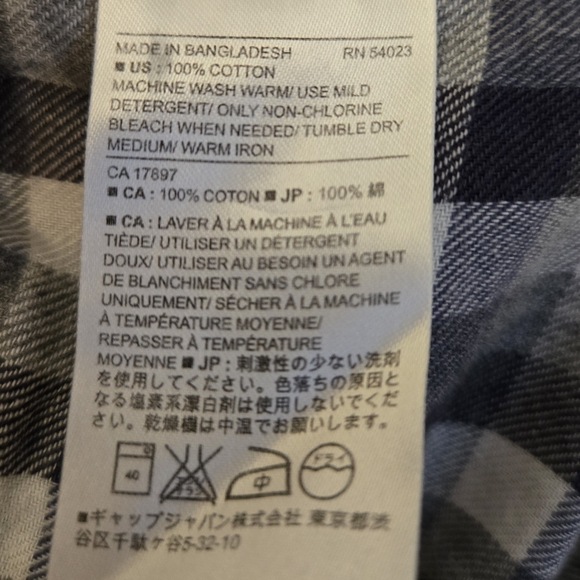 (L) Banana Republic Lightweight Flannel Shirt - Picture 4 of 4